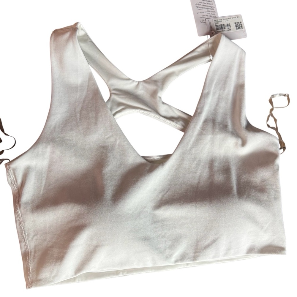 Lululemon Bend This Scoop and Cross Bra - Picture 4 of 8